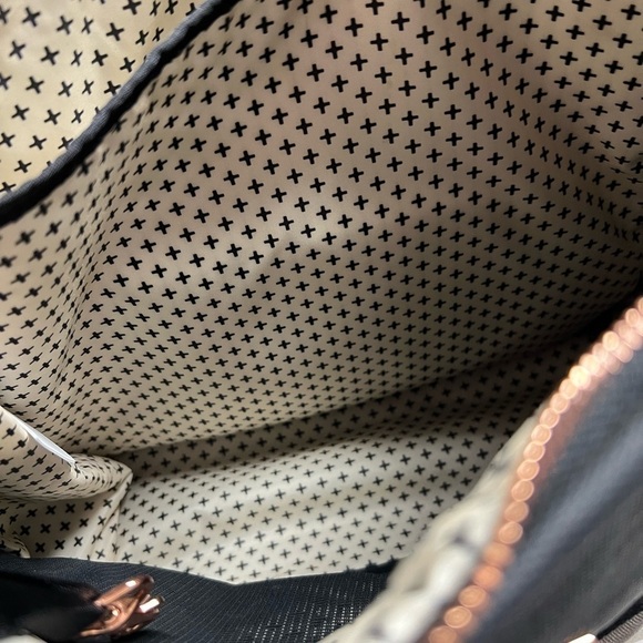 Petunia Pickle Bottom Pivot Pack Diaper Bag Backpack Sand/Black - Picture 8 of 10